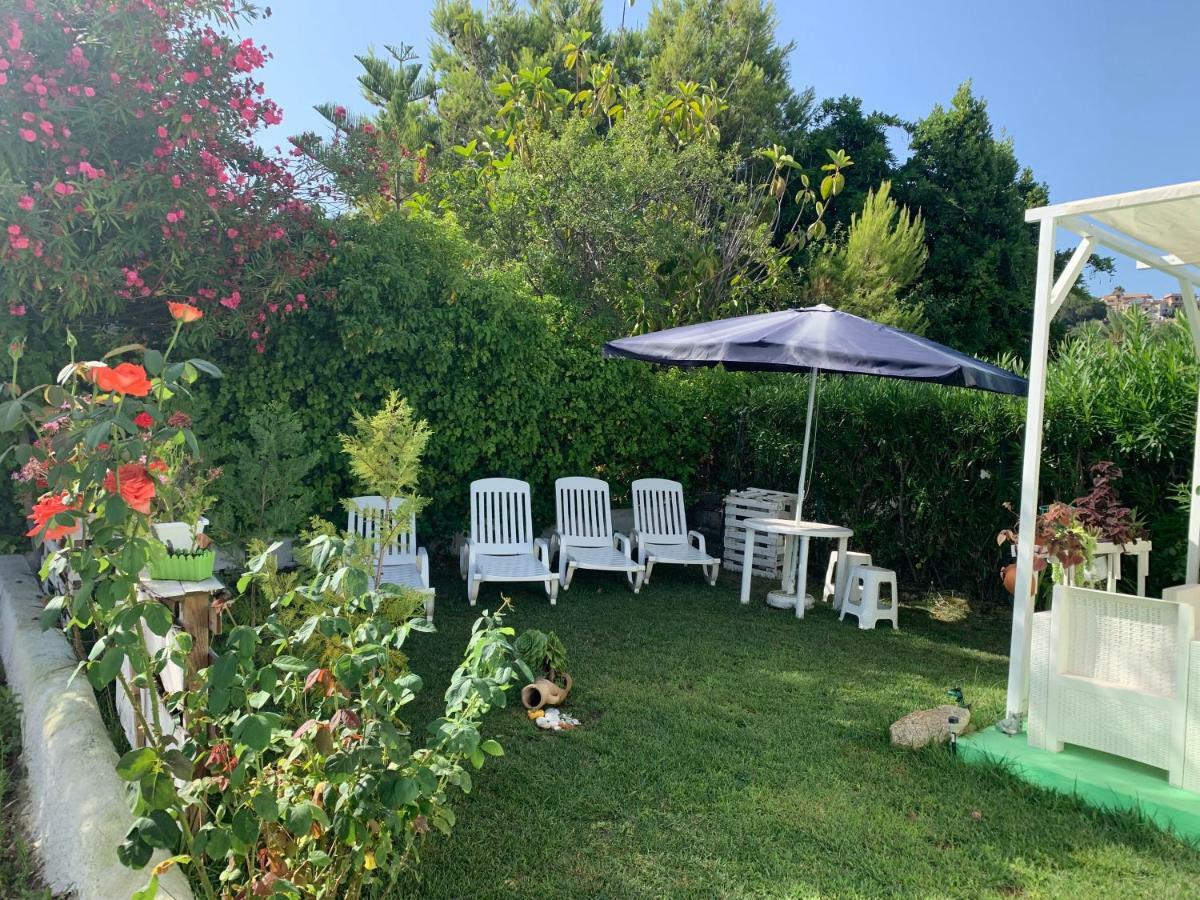 B&B A Casa Di Picci Santa Domenica  Ngoại thất bức ảnh